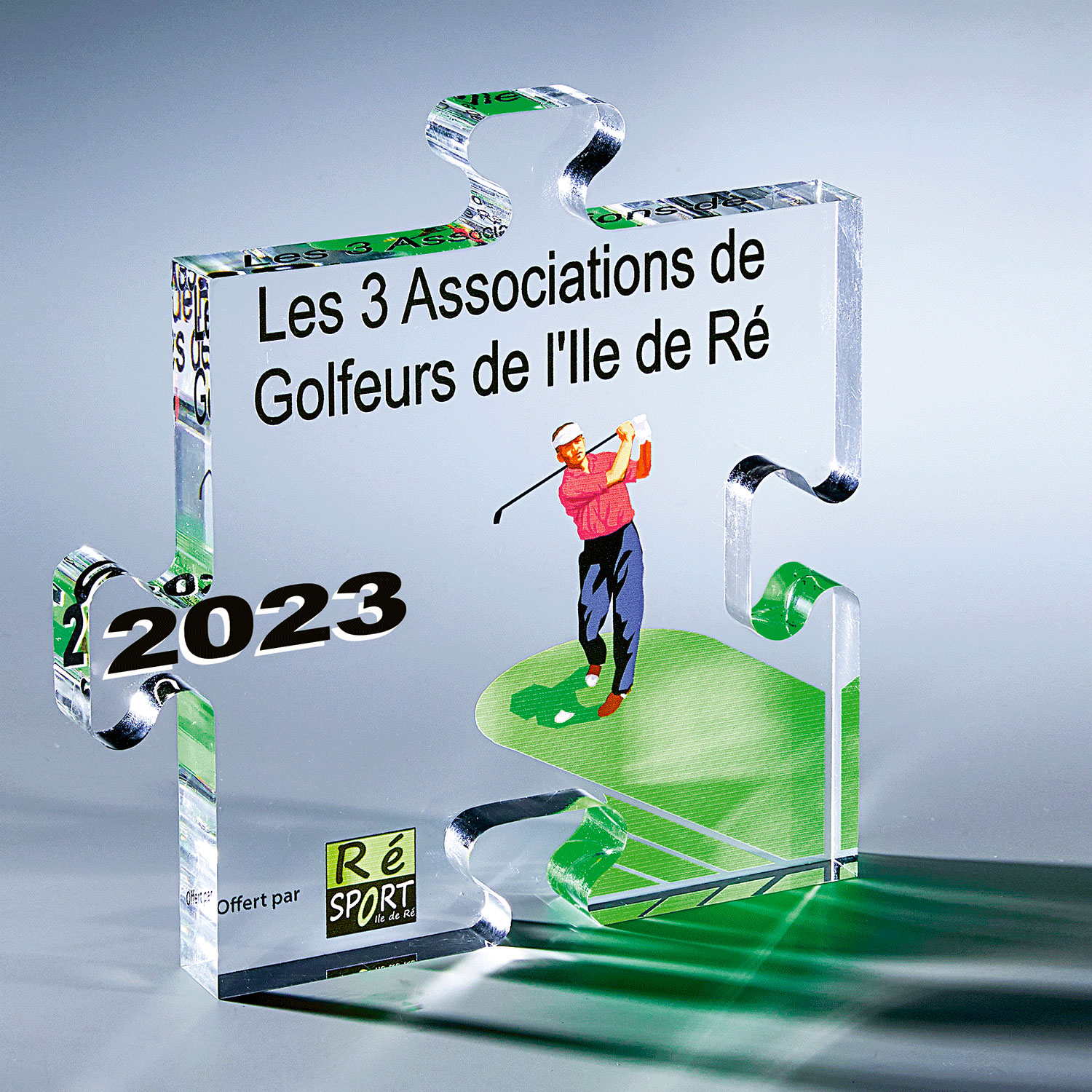 TROPHÉE ACRYLIQUE PERSONNALISABLE 180 X 180 MM - PL035