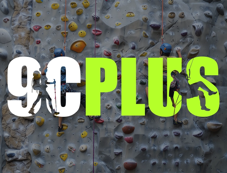 Escalade et verticalité : équipez vos grimpeurs avec notre marque spécialisée 9C+